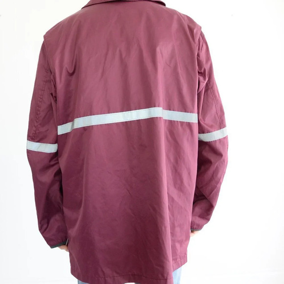 Vintage Avon Sportswear Maroon Zip Up  made in Canada Windbreaker Size 42 - Picture 4 of 14